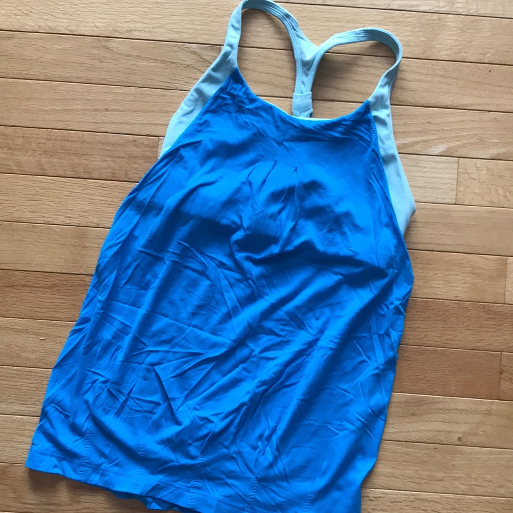 Lululemon Tank w/attached bra